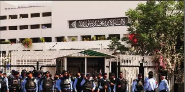 Pakistan stands at crossroads